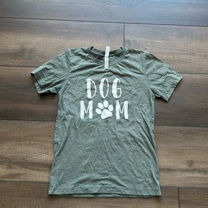Dog Mom Tee